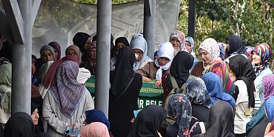 Girdikleri denizde boğulan 2 kardeş son yolculuğuna uğurlandı